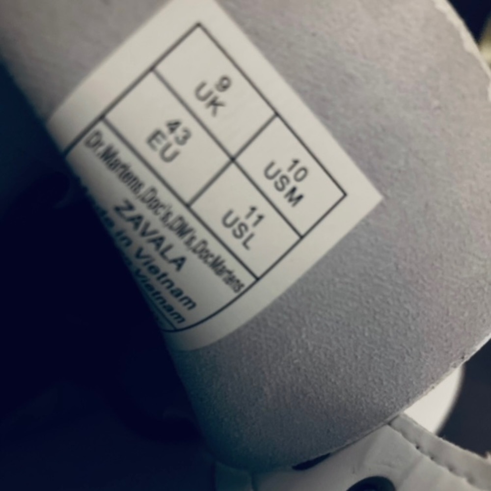 Dr. Martens White Doc Martens - Picture 2 of 2